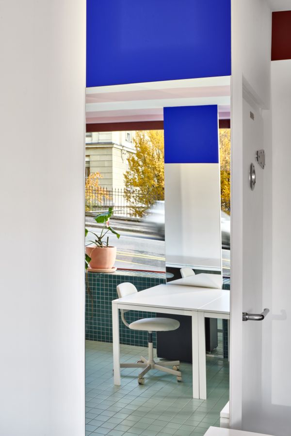 Office for joyful architects